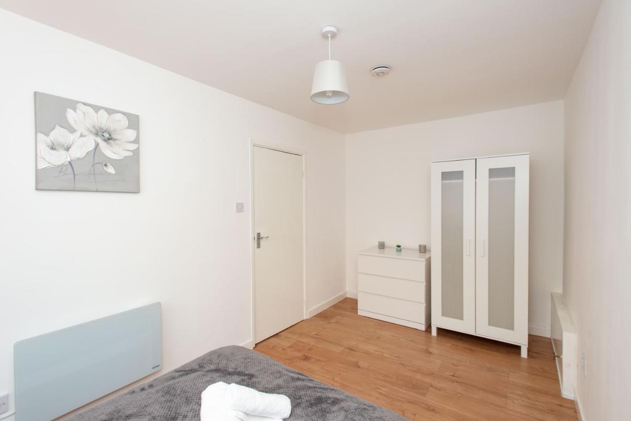 Stunning Four Bedroom House Close To Excel, O2 & Central London With Free Parking Dış mekan fotoğraf