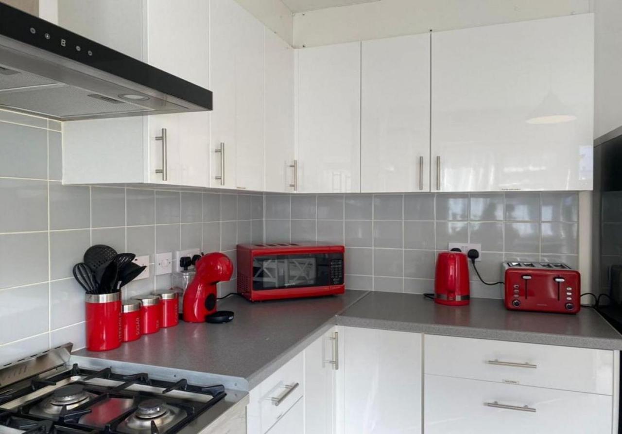 Stunning Four Bedroom House Close To Excel, O2 & Central London With Free Parking Dış mekan fotoğraf