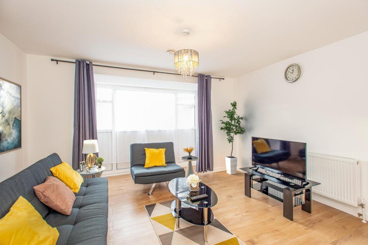 Stunning Four Bedroom House Close To Excel, O2 & Central London With Free Parking Dış mekan fotoğraf