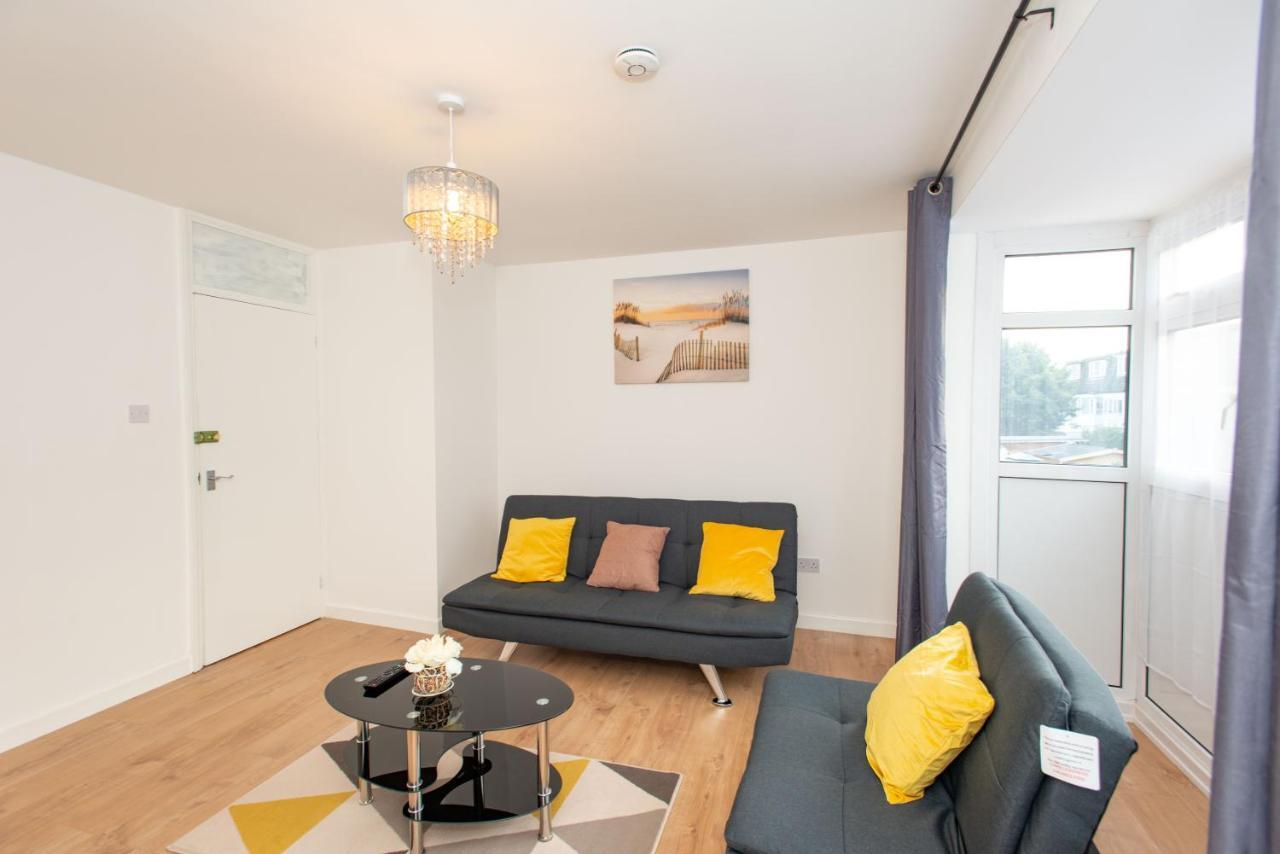 Stunning Four Bedroom House Close To Excel, O2 & Central London With Free Parking Dış mekan fotoğraf